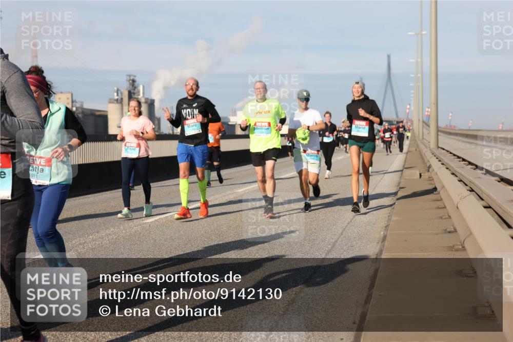 03.10.2025 - Köhlbrandbrückenlauf Lena Gebhardt http://msf.ph/oto/9142130 03.10.2025 09:59:55 Position 2 911 meine-sportfotos.de