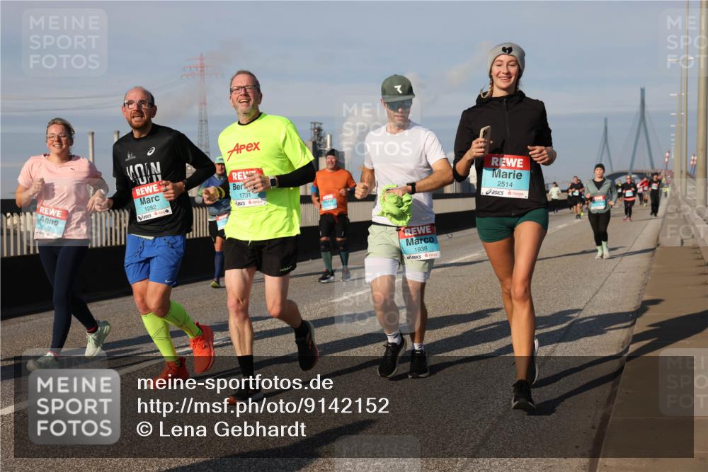 03.10.2025 - Köhlbrandbrückenlauf Lena Gebhardt http://msf.ph/oto/9142152 03.10.2025 09:59:57 Position 2 1672, 1282, 1731, 1938, 2514 meine-sportfotos.de