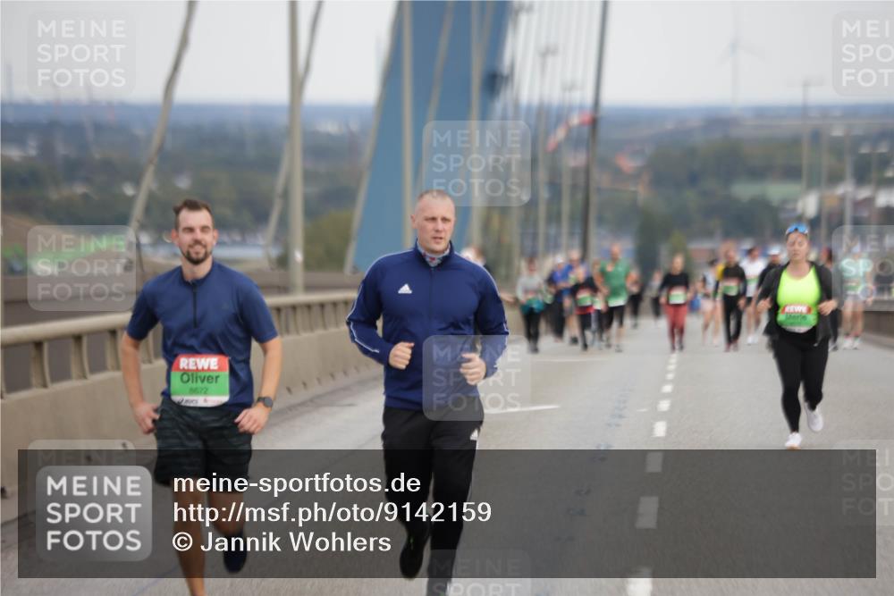 03.10.2025 - Köhlbrandbrückenlauf Jannik Wohlers http://msf.ph/oto/9142159 03.10.2025 15:41:20 Position 1 8672 meine-sportfotos.de