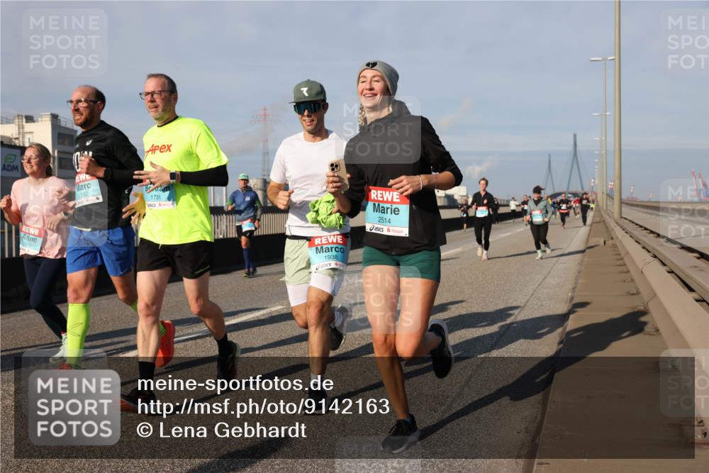 03.10.2025 - Köhlbrandbrückenlauf Lena Gebhardt http://msf.ph/oto/9142163 03.10.2025 09:59:58 Position 2 1282, 1731, 1938, 2514 meine-sportfotos.de