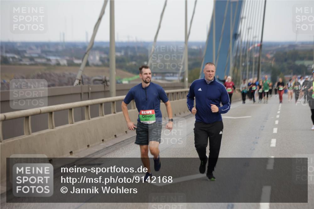 03.10.2025 - Köhlbrandbrückenlauf Jannik Wohlers http://msf.ph/oto/9142168 03.10.2025 15:41:21 Position 1 8672 meine-sportfotos.de