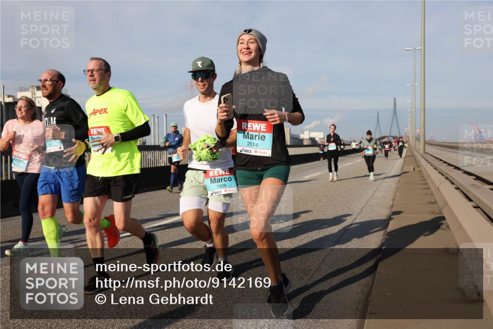 03.10.2025 - Köhlbrandbrückenlauf Lena Gebhardt http://msf.ph/oto/9142169 03.10.2025 09:59:58 Position 2 1672, 1282, 1938, 2514 meine-sportfotos.de