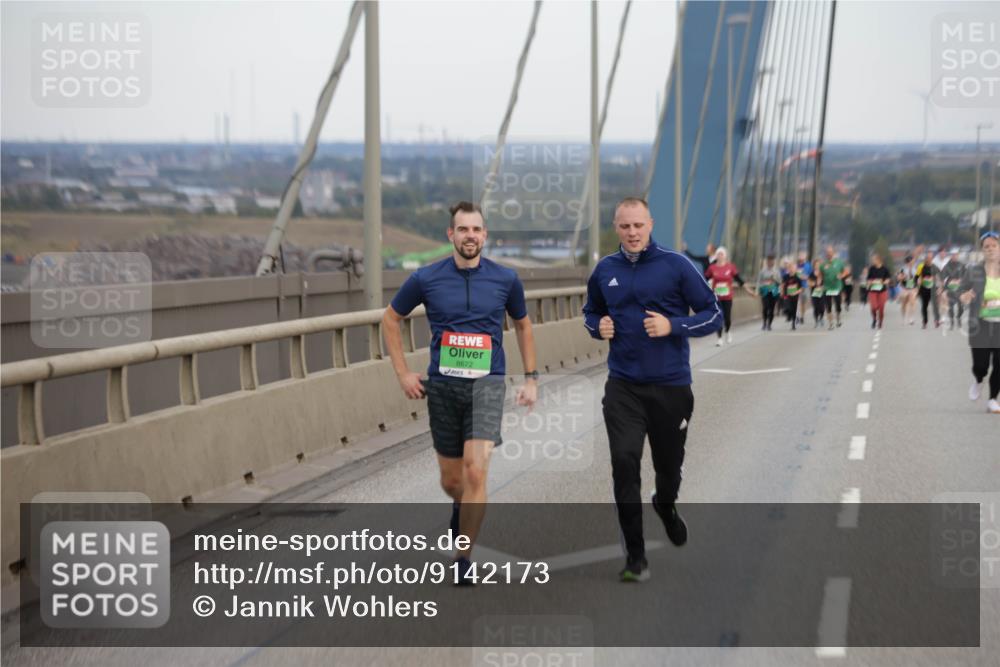 03.10.2025 - Köhlbrandbrückenlauf Jannik Wohlers http://msf.ph/oto/9142173 03.10.2025 15:41:21 Position 1 8672 meine-sportfotos.de