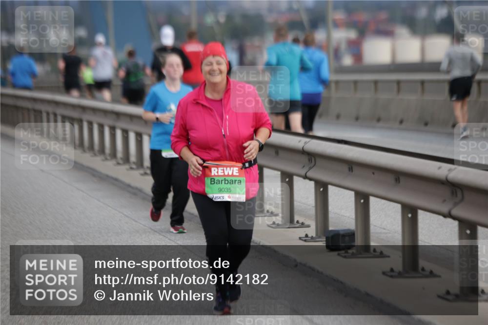 03.10.2025 - Köhlbrandbrückenlauf Jannik Wohlers http://msf.ph/oto/9142182 03.10.2025 15:41:25 Position 1 9035 meine-sportfotos.de