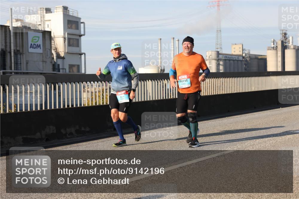 03.10.2025 - Köhlbrandbrückenlauf Lena Gebhardt http://msf.ph/oto/9142196 03.10.2025 09:59:59 Position 2 1593, 3736 meine-sportfotos.de