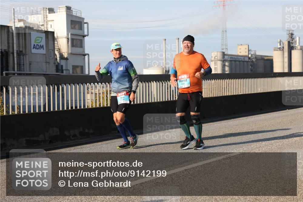 03.10.2025 - Köhlbrandbrückenlauf Lena Gebhardt http://msf.ph/oto/9142199 03.10.2025 09:59:59 Position 2 3736, 1593 meine-sportfotos.de