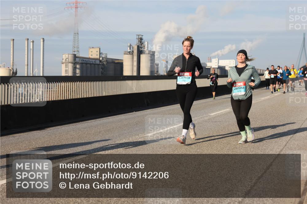 03.10.2025 - Köhlbrandbrückenlauf Lena Gebhardt http://msf.ph/oto/9142206 03.10.2025 10:00:00 Position 2 2051, 1479 meine-sportfotos.de