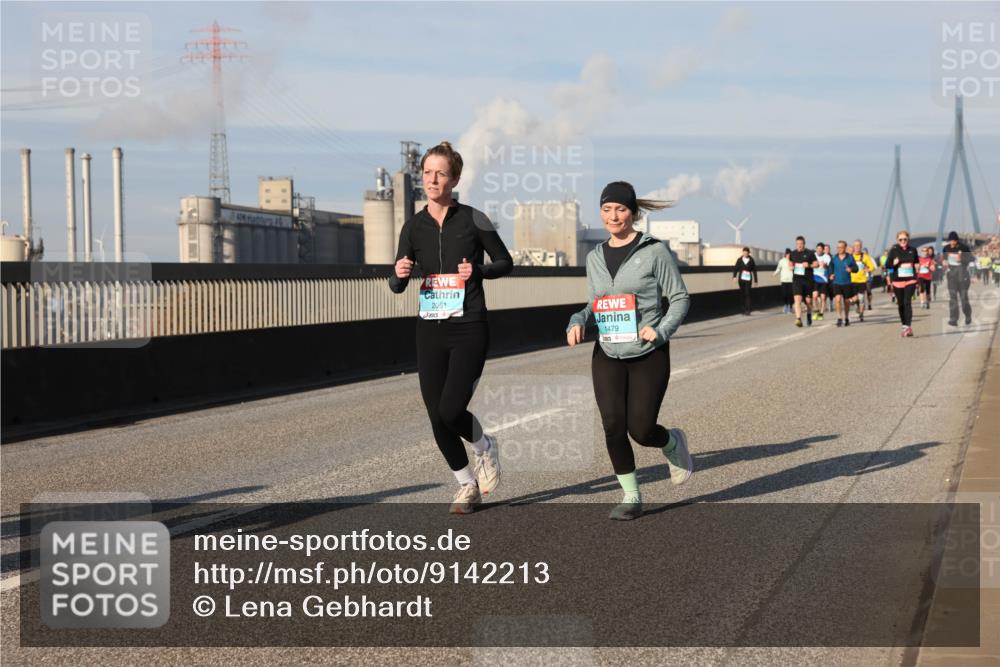 03.10.2025 - Köhlbrandbrückenlauf Lena Gebhardt http://msf.ph/oto/9142213 03.10.2025 10:00:00 Position 2 2051, 1479 meine-sportfotos.de