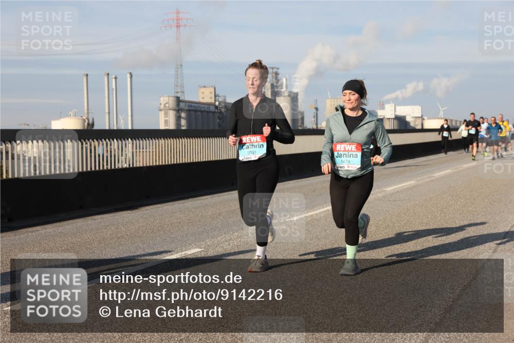 03.10.2025 - Köhlbrandbrückenlauf Lena Gebhardt http://msf.ph/oto/9142216 03.10.2025 10:00:00 Position 2 2051, 1479 meine-sportfotos.de