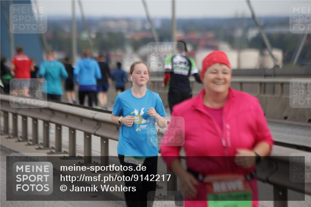 03.10.2025 - Köhlbrandbrückenlauf Jannik Wohlers http://msf.ph/oto/9142217 03.10.2025 15:41:27 Position 1  meine-sportfotos.de