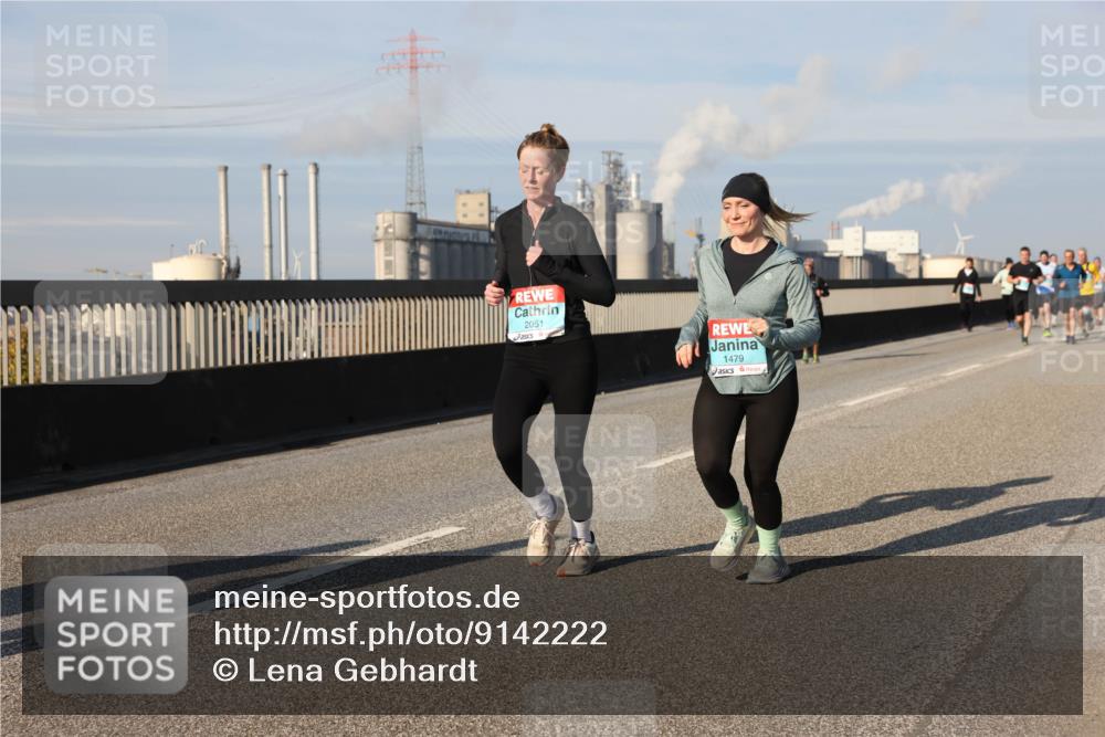 03.10.2025 - Köhlbrandbrückenlauf Lena Gebhardt http://msf.ph/oto/9142222 03.10.2025 10:00:01 Position 2 2051, 1479 meine-sportfotos.de