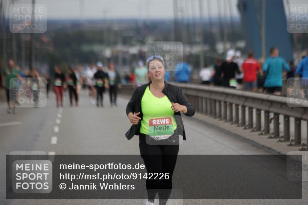 03.10.2025 - Köhlbrandbrückenlauf Jannik Wohlers http://msf.ph/oto/9142226 03.10.2025 15:41:29 Position 1 8512 meine-sportfotos.de