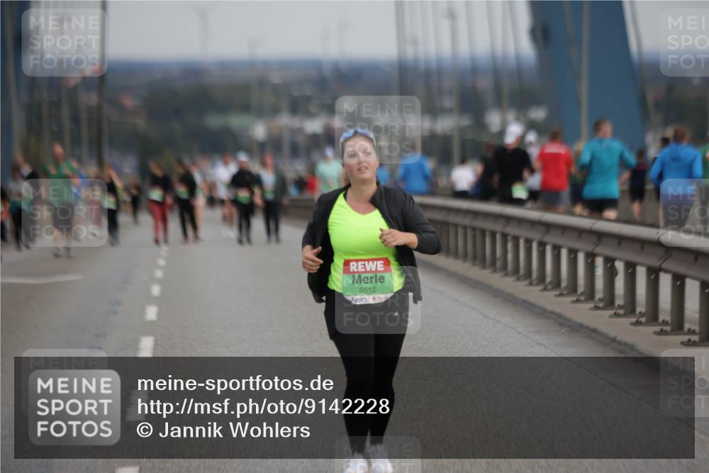 03.10.2025 - Köhlbrandbrückenlauf Jannik Wohlers http://msf.ph/oto/9142228 03.10.2025 15:41:29 Position 1 8512 meine-sportfotos.de