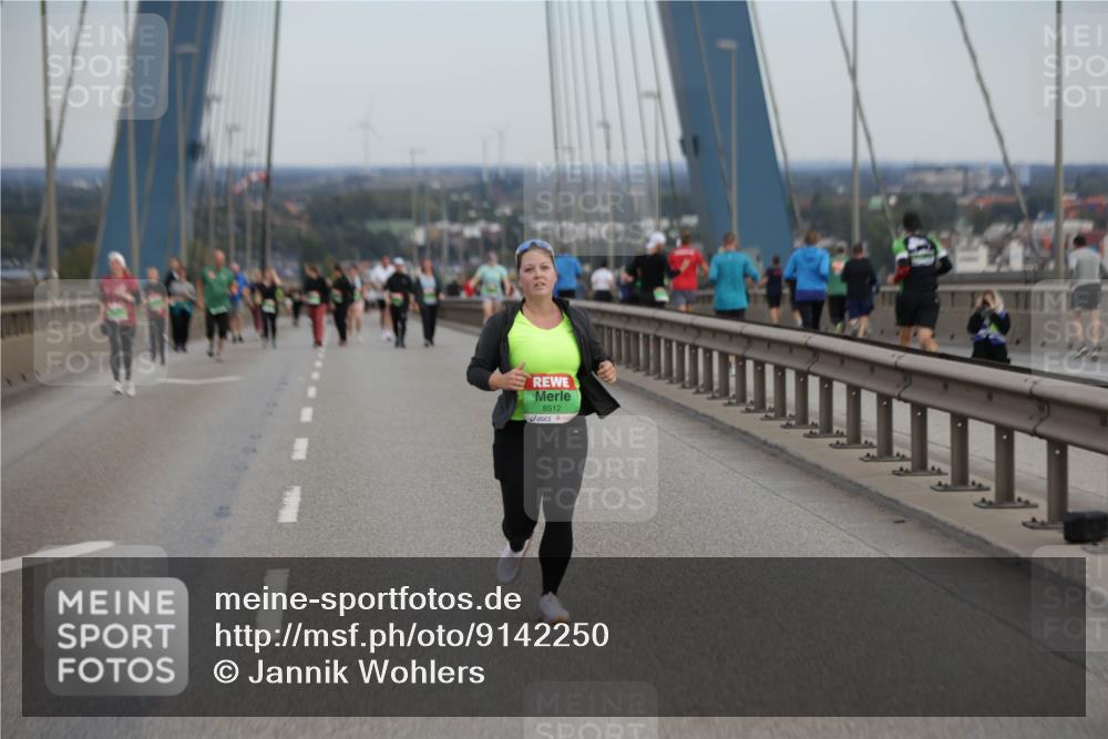 03.10.2025 - Köhlbrandbrückenlauf Jannik Wohlers http://msf.ph/oto/9142250 03.10.2025 15:41:29 Position 1 8512 meine-sportfotos.de