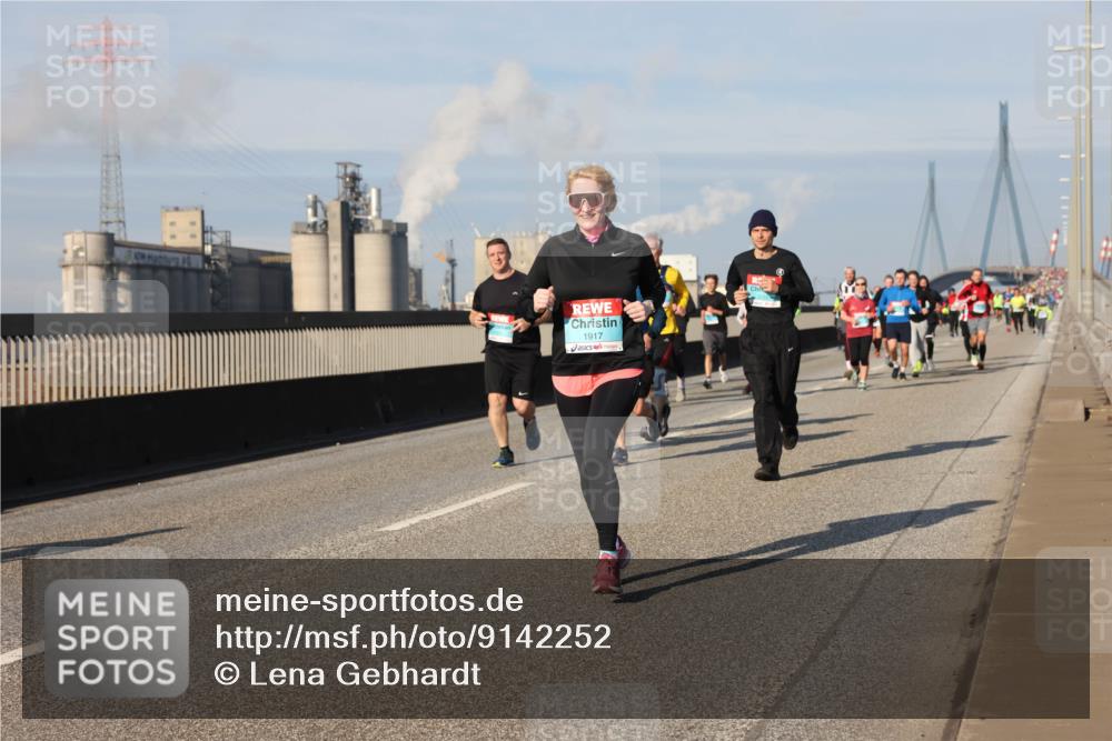 03.10.2025 - Köhlbrandbrückenlauf Lena Gebhardt http://msf.ph/oto/9142252 03.10.2025 10:00:07 Position 2 1917 meine-sportfotos.de
