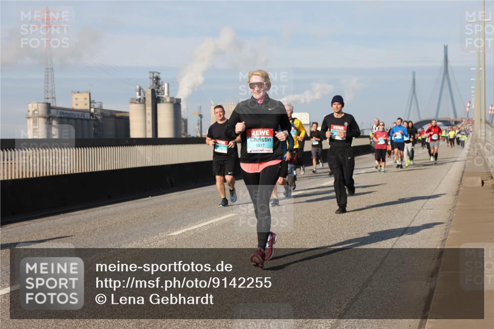 03.10.2025 - Köhlbrandbrückenlauf Lena Gebhardt http://msf.ph/oto/9142255 03.10.2025 10:00:07 Position 2 1917 meine-sportfotos.de