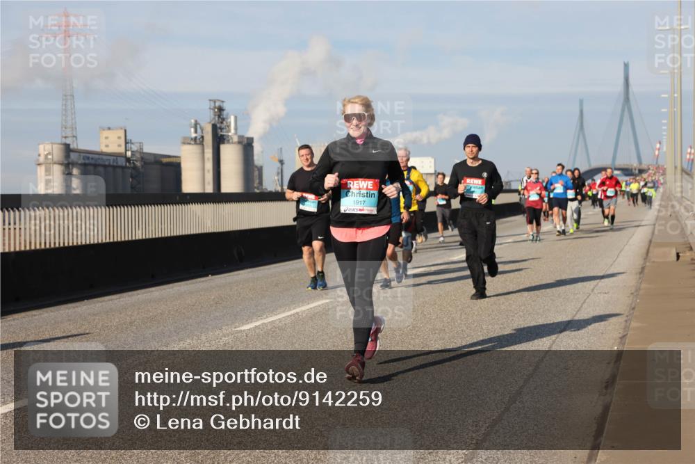 03.10.2025 - Köhlbrandbrückenlauf Lena Gebhardt http://msf.ph/oto/9142259 03.10.2025 10:00:07 Position 2 1917 meine-sportfotos.de