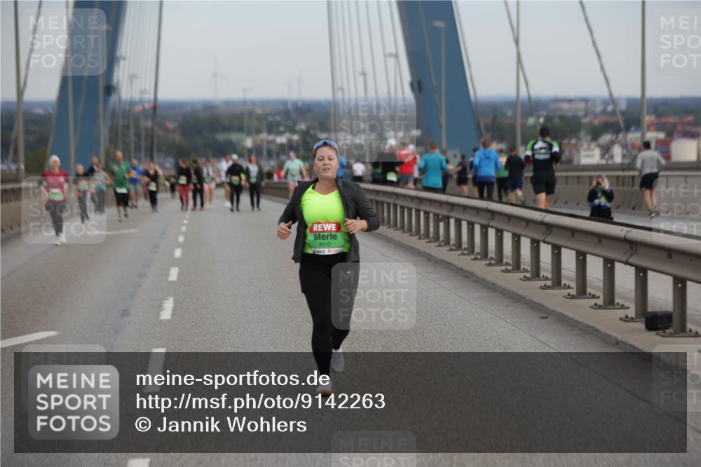 03.10.2025 - Köhlbrandbrückenlauf Jannik Wohlers http://msf.ph/oto/9142263 03.10.2025 15:41:30 Position 1 8512 meine-sportfotos.de