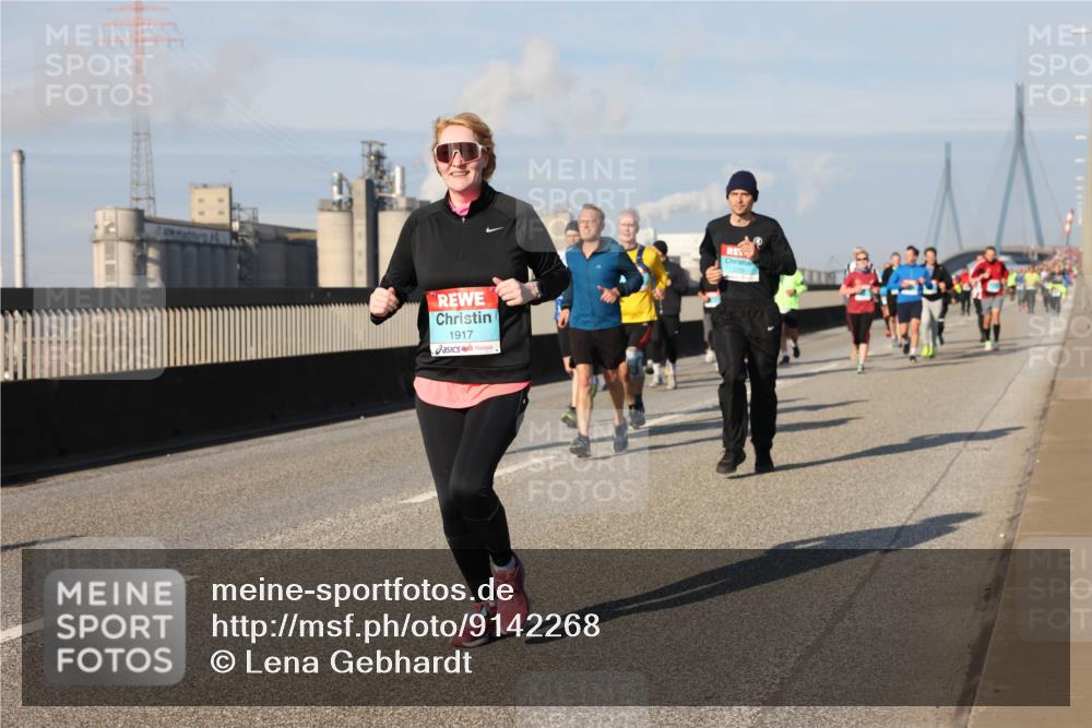03.10.2025 - Köhlbrandbrückenlauf Lena Gebhardt http://msf.ph/oto/9142268 03.10.2025 10:00:08 Position 2 1917 meine-sportfotos.de