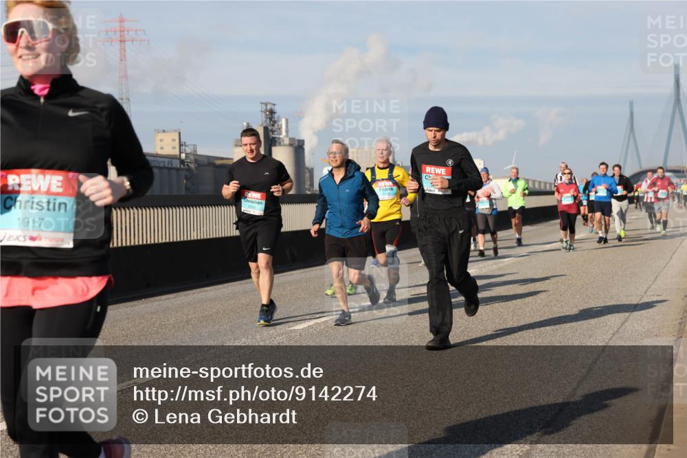 03.10.2025 - Köhlbrandbrückenlauf Lena Gebhardt http://msf.ph/oto/9142274 03.10.2025 10:00:09 Position 2 1917 meine-sportfotos.de