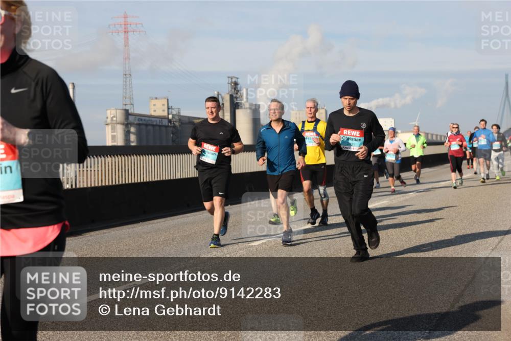03.10.2025 - Köhlbrandbrückenlauf Lena Gebhardt http://msf.ph/oto/9142283 03.10.2025 10:00:09 Position 2 2231 meine-sportfotos.de