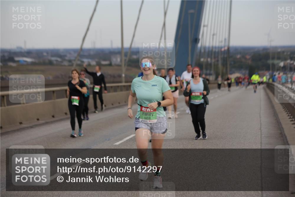 03.10.2025 - Köhlbrandbrückenlauf Jannik Wohlers http://msf.ph/oto/9142297 03.10.2025 15:41:47 Position 1 8298 meine-sportfotos.de