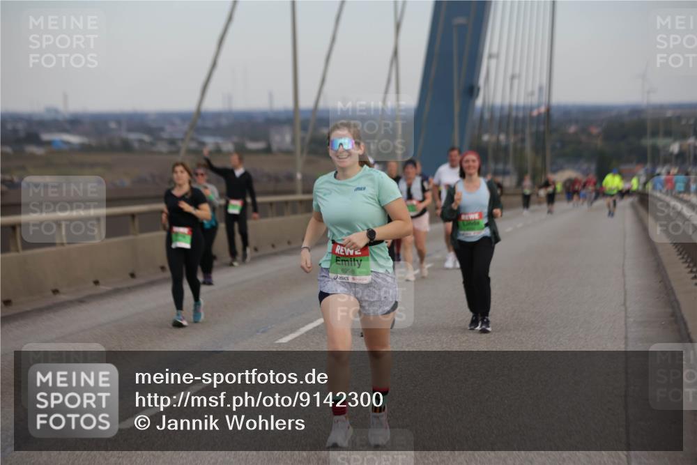 03.10.2025 - Köhlbrandbrückenlauf Jannik Wohlers http://msf.ph/oto/9142300 03.10.2025 15:41:47 Position 1 8298 meine-sportfotos.de