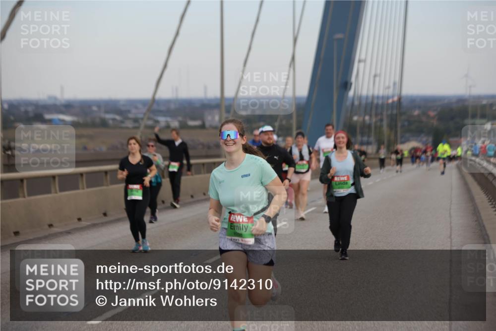 03.10.2025 - Köhlbrandbrückenlauf Jannik Wohlers http://msf.ph/oto/9142310 03.10.2025 15:41:47 Position 1 8298 meine-sportfotos.de