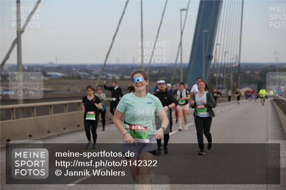 03.10.2025 - Köhlbrandbrückenlauf Jannik Wohlers http://msf.ph/oto/9142322 03.10.2025 15:41:47 Position 1 8298 meine-sportfotos.de