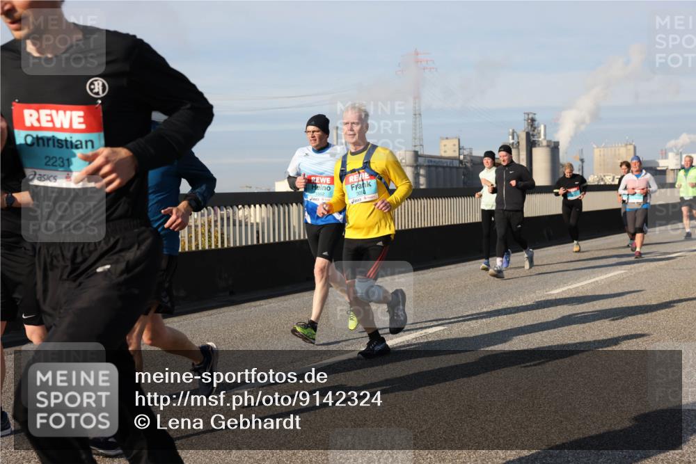 03.10.2025 - Köhlbrandbrückenlauf Lena Gebhardt http://msf.ph/oto/9142324 03.10.2025 10:00:11 Position 2 2231, 1862, 3050 meine-sportfotos.de