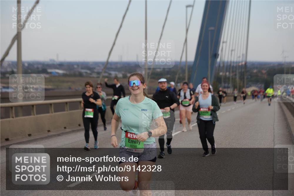 03.10.2025 - Köhlbrandbrückenlauf Jannik Wohlers http://msf.ph/oto/9142328 03.10.2025 15:41:48 Position 1 8298 meine-sportfotos.de