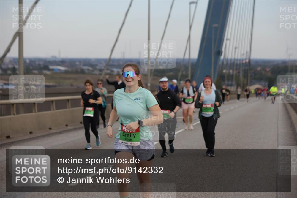 03.10.2025 - Köhlbrandbrückenlauf Jannik Wohlers http://msf.ph/oto/9142332 03.10.2025 15:41:48 Position 1 8298 meine-sportfotos.de