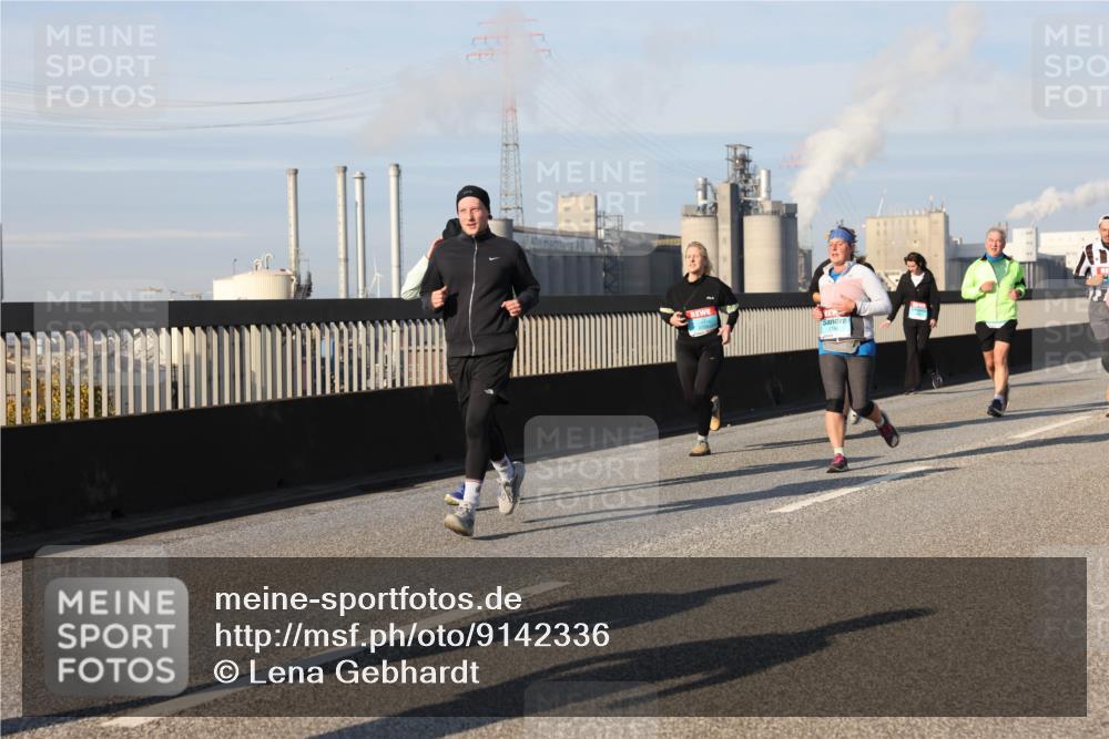 03.10.2025 - Köhlbrandbrückenlauf Lena Gebhardt http://msf.ph/oto/9142336 03.10.2025 10:00:12 Position 2  meine-sportfotos.de