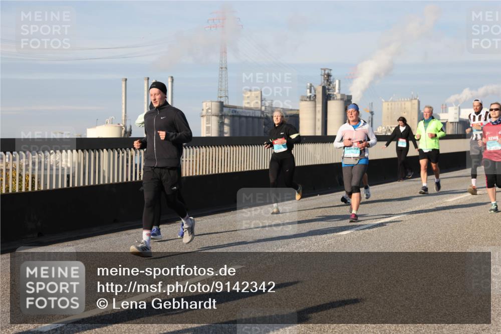 03.10.2025 - Köhlbrandbrückenlauf Lena Gebhardt http://msf.ph/oto/9142342 03.10.2025 10:00:13 Position 2  meine-sportfotos.de
