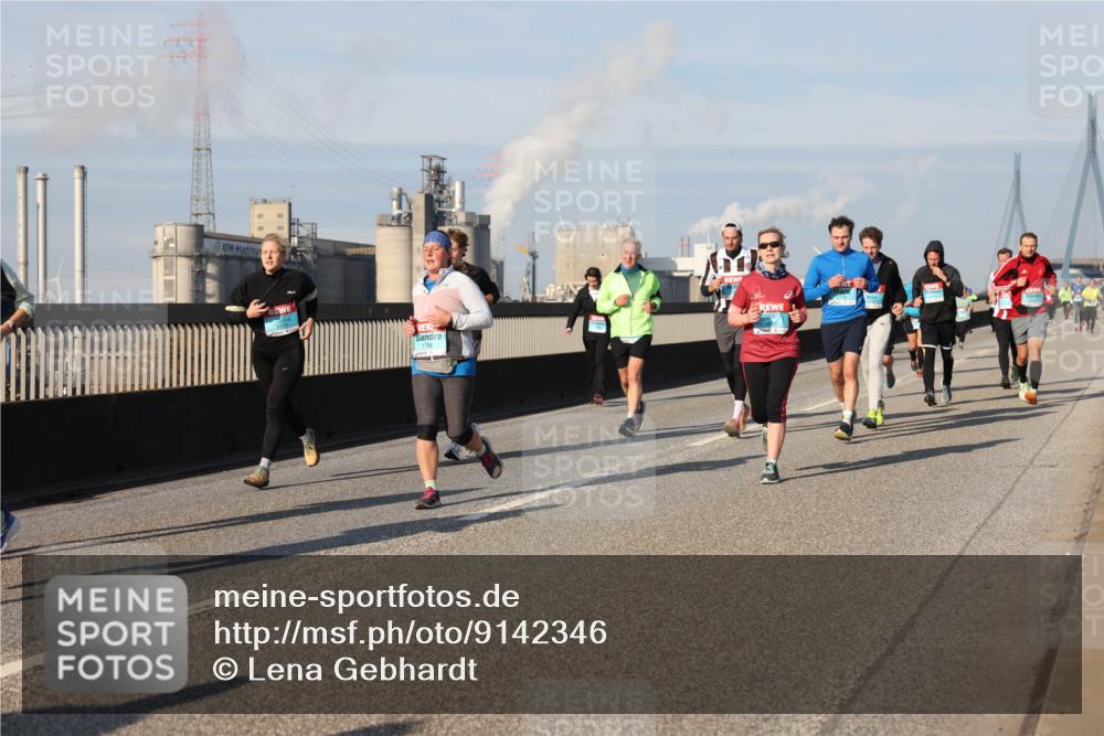 03.10.2025 - Köhlbrandbrückenlauf Lena Gebhardt http://msf.ph/oto/9142346 03.10.2025 10:00:13 Position 2 1746 meine-sportfotos.de