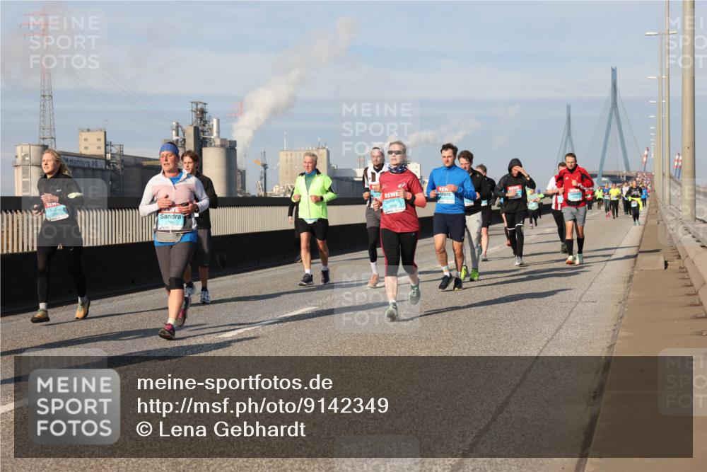 03.10.2025 - Köhlbrandbrückenlauf Lena Gebhardt http://msf.ph/oto/9142349 03.10.2025 10:00:13 Position 2 1746, 3839 meine-sportfotos.de