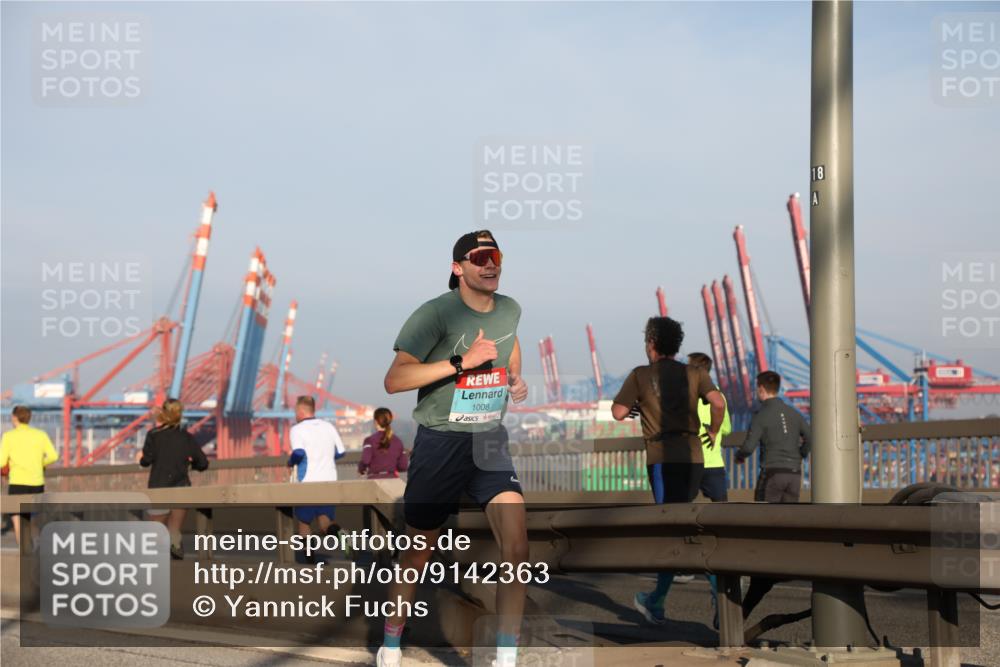 03.10.2025 - Köhlbrandbrückenlauf Yannick Fuchs http://msf.ph/oto/9142363 03.10.2025 08:27:55 Position 2 1008, 18 meine-sportfotos.de
