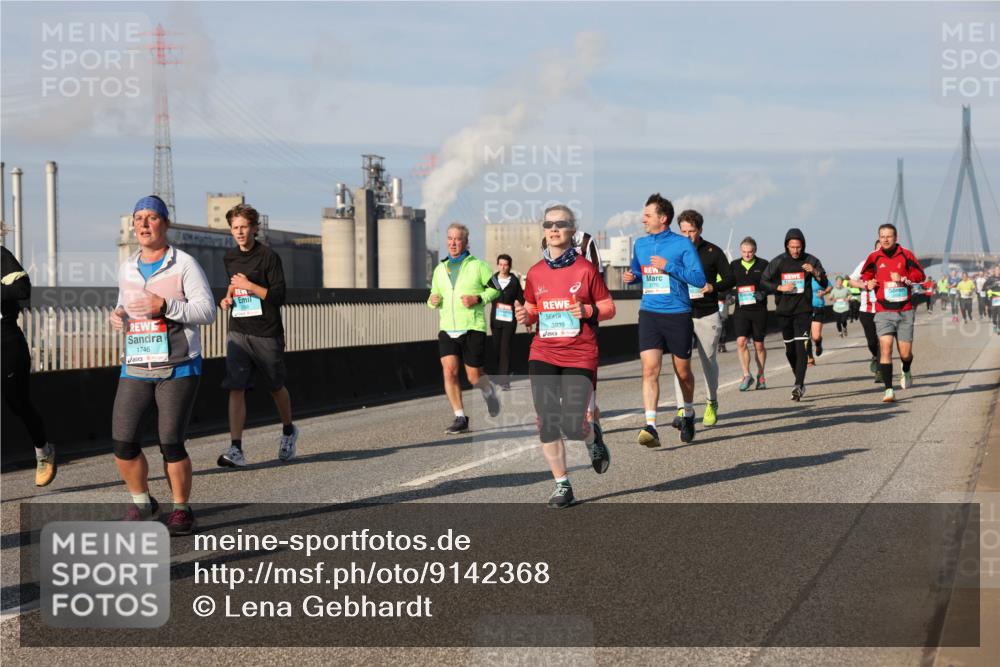 03.10.2025 - Köhlbrandbrückenlauf Lena Gebhardt http://msf.ph/oto/9142368 03.10.2025 10:00:14 Position 2 1746, 3839 meine-sportfotos.de