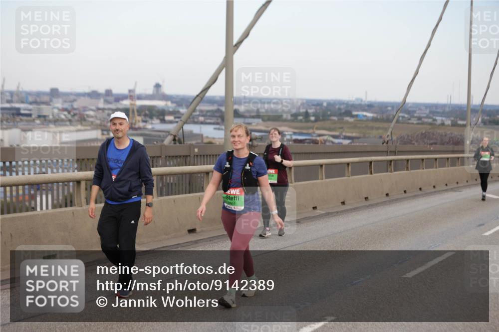 03.10.2025 - Köhlbrandbrückenlauf Jannik Wohlers http://msf.ph/oto/9142389 03.10.2025 15:42:06 Position 1 8664 meine-sportfotos.de