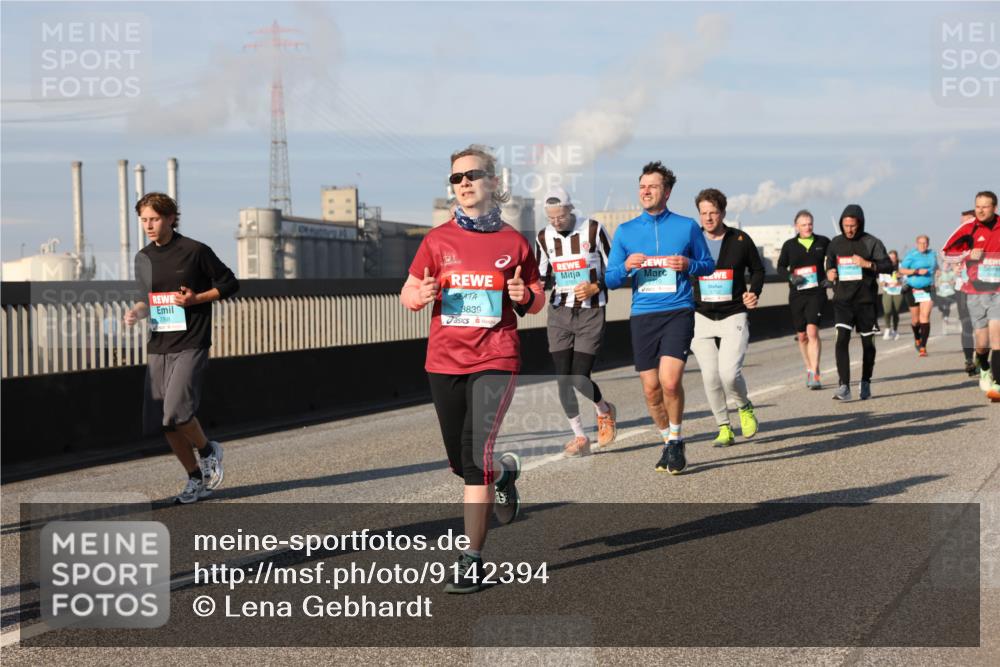 03.10.2025 - Köhlbrandbrückenlauf Lena Gebhardt http://msf.ph/oto/9142394 03.10.2025 10:00:15 Position 2 8839 meine-sportfotos.de