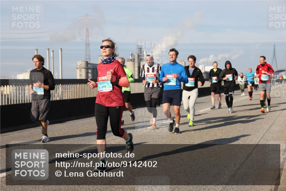 03.10.2025 - Köhlbrandbrückenlauf Lena Gebhardt http://msf.ph/oto/9142402 03.10.2025 10:00:15 Position 2 3839 meine-sportfotos.de