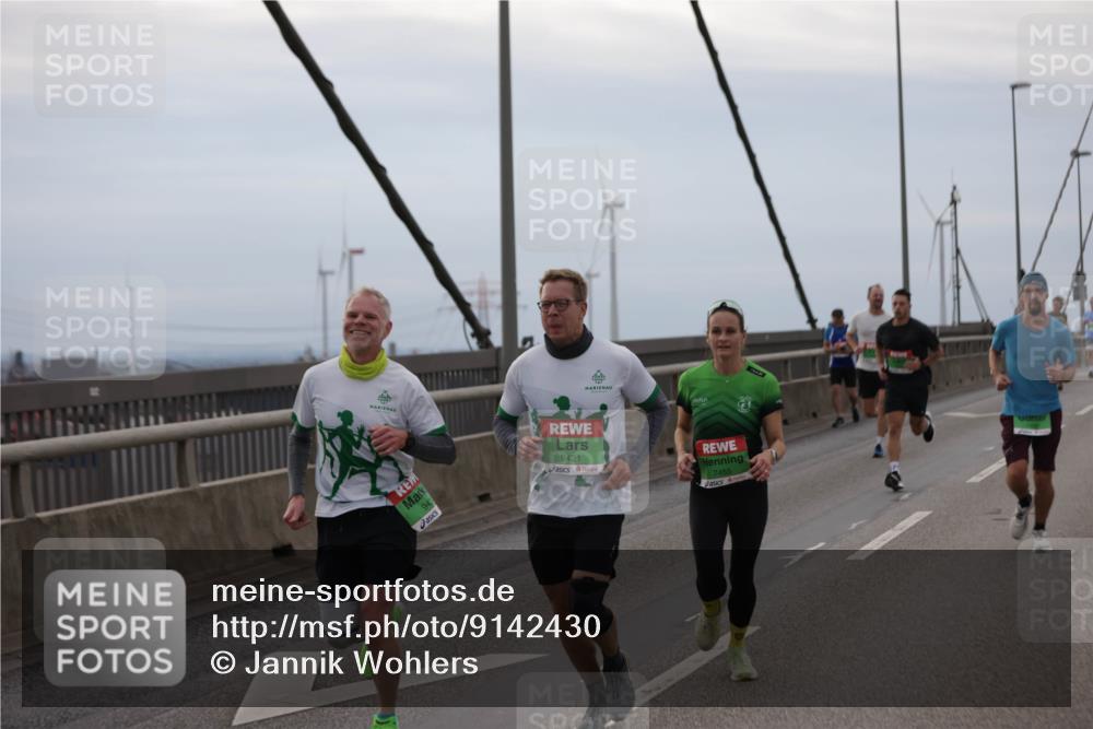 03.10.2025 - Köhlbrandbrückenlauf Jannik Wohlers http://msf.ph/oto/9142430 03.10.2025 15:42:23 Position 1 94, 9421, 7455 meine-sportfotos.de