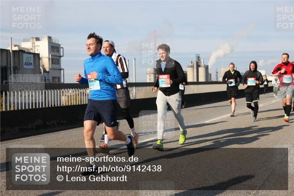 03.10.2025 - Köhlbrandbrückenlauf Lena Gebhardt http://msf.ph/oto/9142438 03.10.2025 10:00:17 Position 2 2770, 3732 meine-sportfotos.de