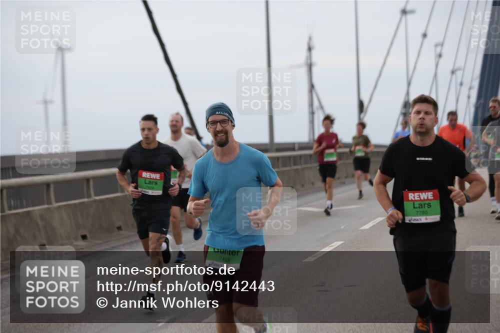 03.10.2025 - Köhlbrandbrückenlauf Jannik Wohlers http://msf.ph/oto/9142443 03.10.2025 15:42:24 Position 1 7403, 7780 meine-sportfotos.de