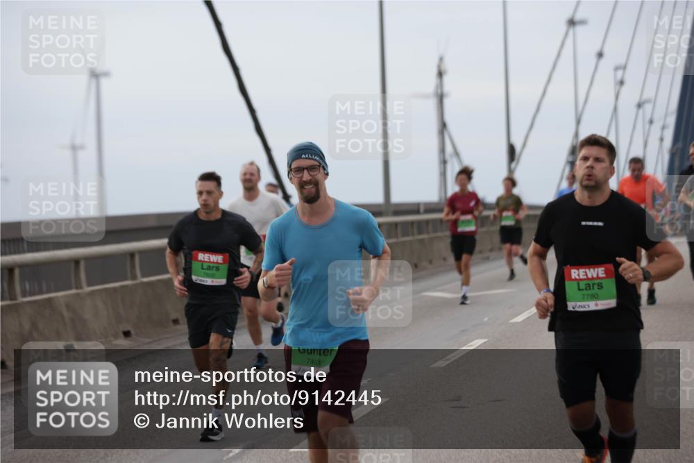 03.10.2025 - Köhlbrandbrückenlauf Jannik Wohlers http://msf.ph/oto/9142445 03.10.2025 15:42:24 Position 1 7403, 7780 meine-sportfotos.de