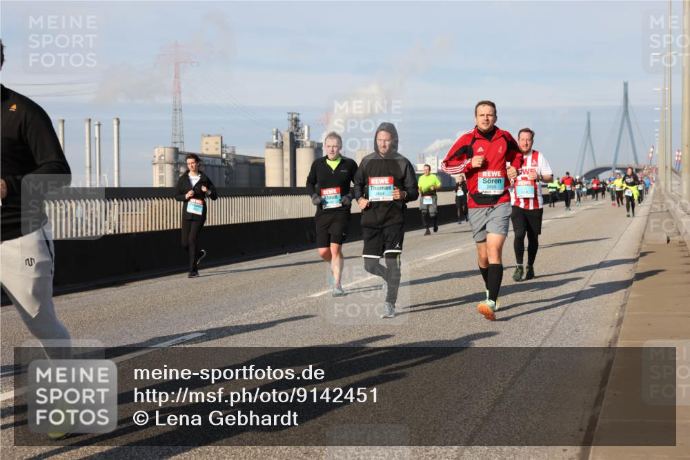 03.10.2025 - Köhlbrandbrückenlauf Lena Gebhardt http://msf.ph/oto/9142451 03.10.2025 10:00:18 Position 2 2855 meine-sportfotos.de