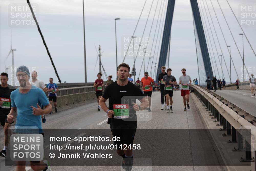 03.10.2025 - Köhlbrandbrückenlauf Jannik Wohlers http://msf.ph/oto/9142458 03.10.2025 15:42:25 Position 1 7403, 7780 meine-sportfotos.de