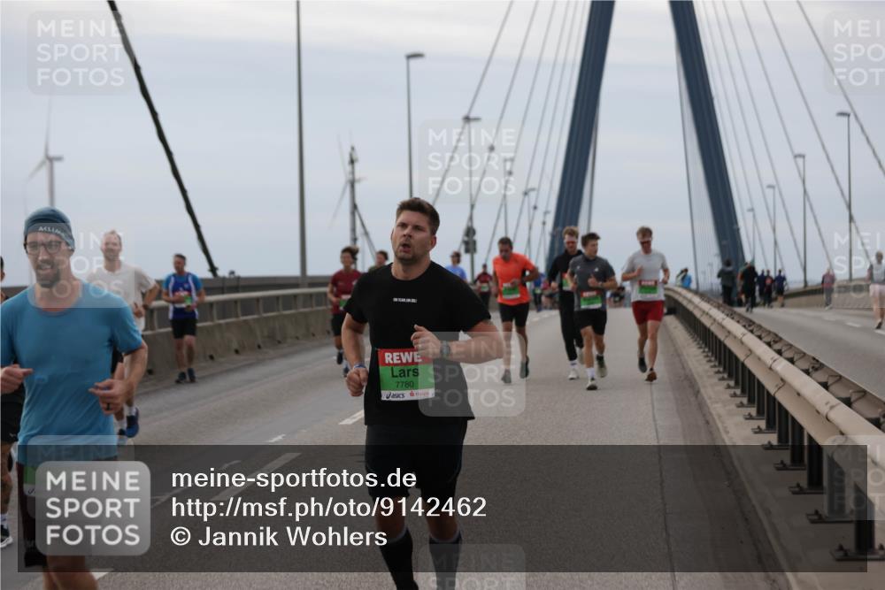 03.10.2025 - Köhlbrandbrückenlauf Jannik Wohlers http://msf.ph/oto/9142462 03.10.2025 15:42:25 Position 1 7403, 7780 meine-sportfotos.de