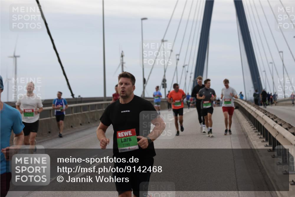 03.10.2025 - Köhlbrandbrückenlauf Jannik Wohlers http://msf.ph/oto/9142468 03.10.2025 15:42:25 Position 1 7780 meine-sportfotos.de