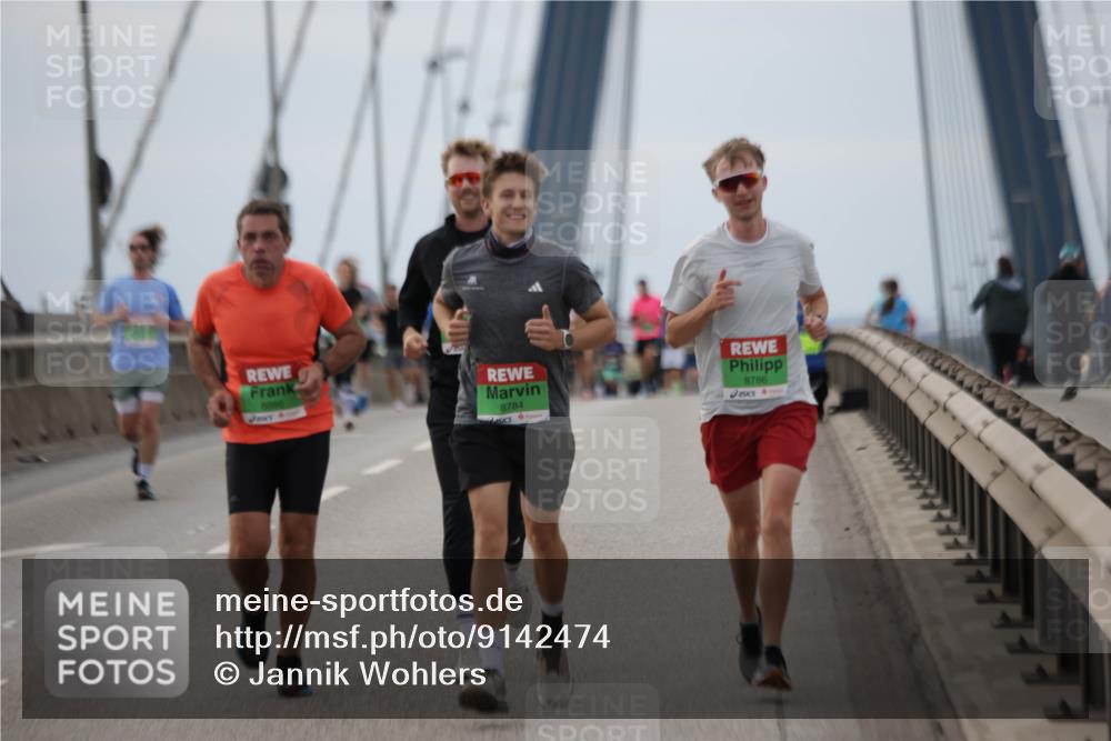 03.10.2025 - Köhlbrandbrückenlauf Jannik Wohlers http://msf.ph/oto/9142474 03.10.2025 15:42:26 Position 1 8784, 8786 meine-sportfotos.de